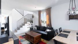 Top floor apartment